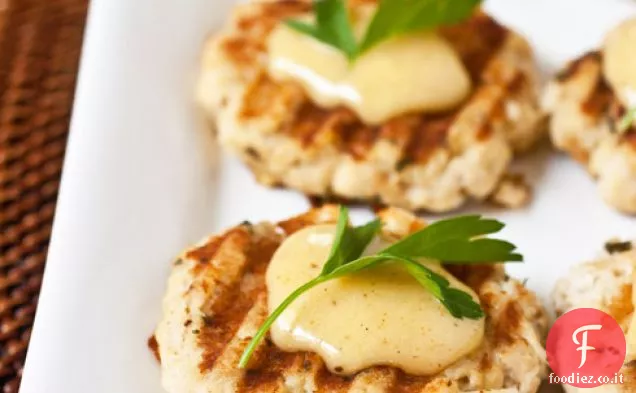 Big Game Week: Torte di granchio alla griglia con Old Bay Aioli