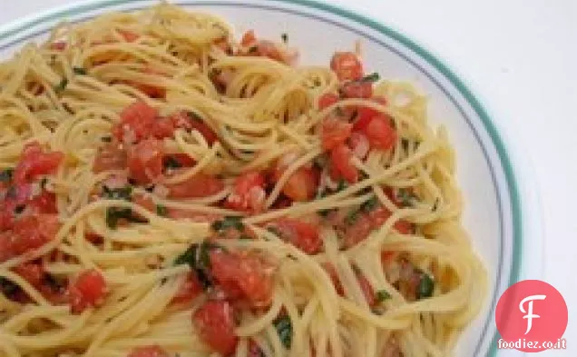 Pasta con Salsa di Pomodoro Fresco