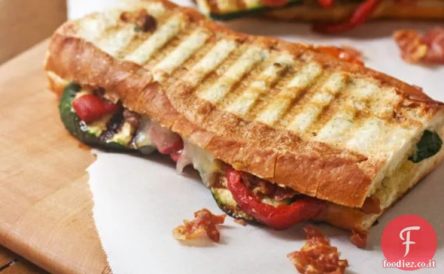 Zucchine grigliate, Prosciutto Croccante e Panini al Peperoncino