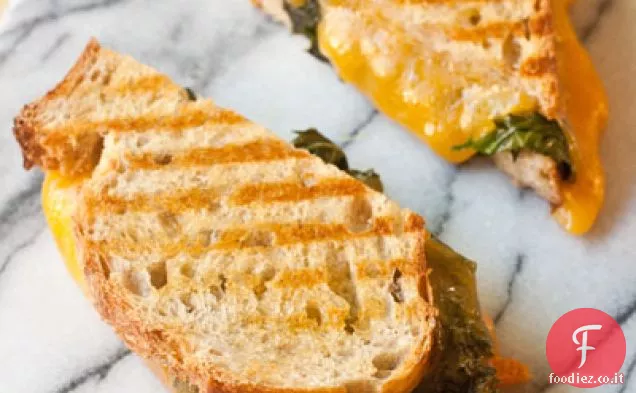 Cavolo nero, Aglio alla griglia e Cheddar Panini