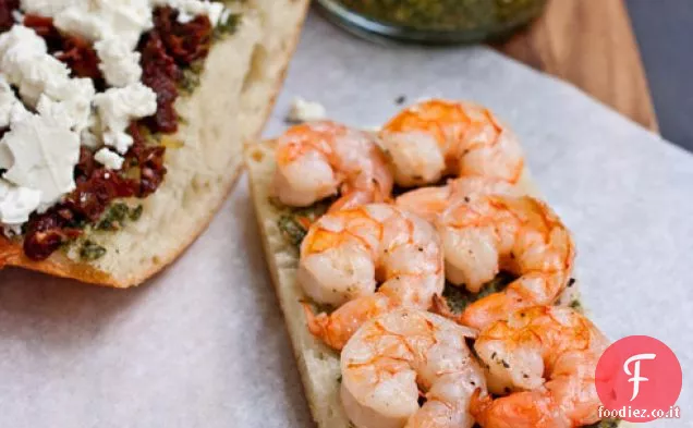 Panini di gamberi greci con pesto, Feta e pomodori secchi