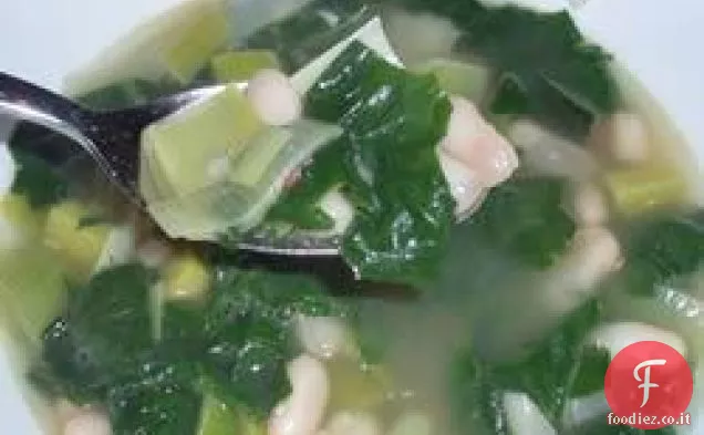 Spinaci e porri Zuppa di fagioli bianchi