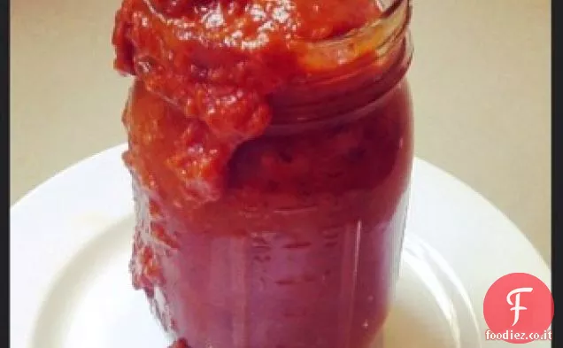 Ketchup russo con pomodori e prugne