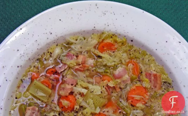 Zuppa di Verza con pancetta e pepe nero