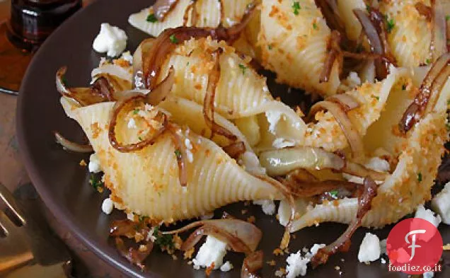 Conchiglioni con Cipolle Dolci Glassate al Balsamico e Gorgonzola