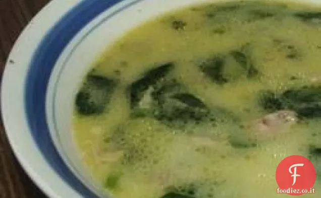 Zuppa di spinaci cremosa