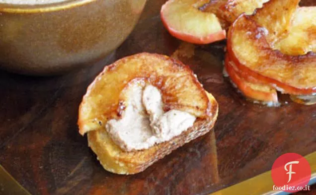 PÃ¢tÃ © del fegato di pollo con le mele glassate acero