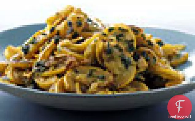 Zucca gialla soffocato con basilico