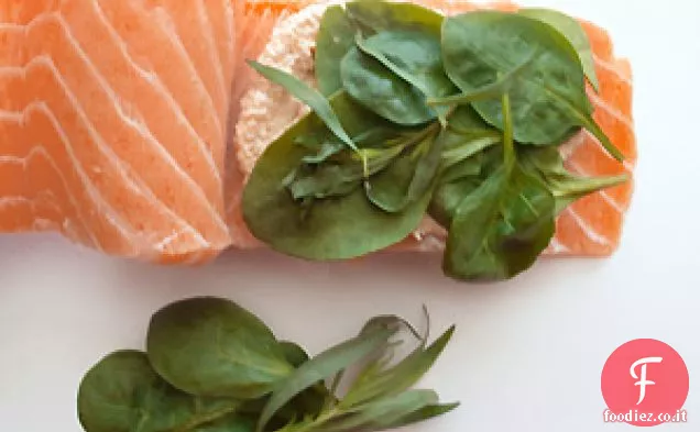 Salmone arrosto ripieno di spinaci