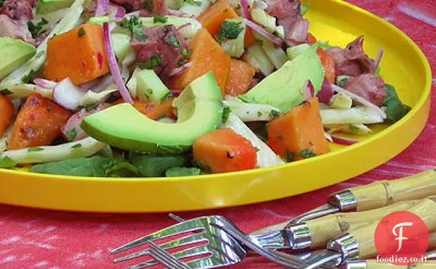 Insalata tropicale di papaya, avocado e Pulpo