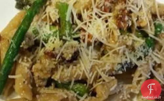 Penne di Pollo con Asparagi, Pomodori secchi e Cuori di carciofo