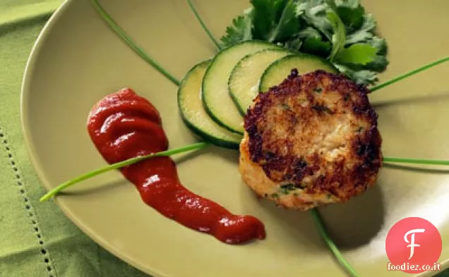 Crabcakes semplice e semplice con salsa cocktail profumata all'arancia
