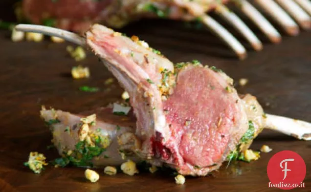 Cremagliera di agnello in crosta di nocciole