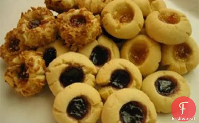 Biscotti al burro ripieni di marmellata