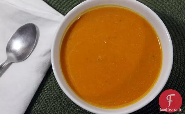 Crema di zucca invernale e zuppa di pomodoro
