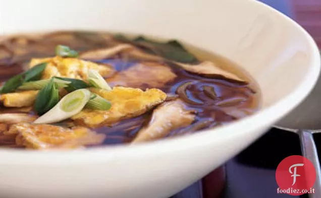 Soba Noodle ciotola con uovo