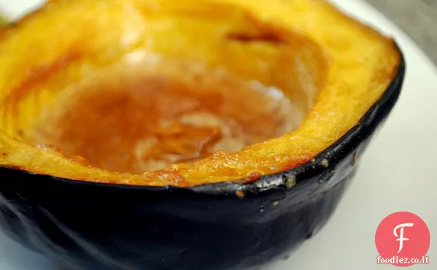 Zucca di ghianda arrostita con zucchero di canna e burro