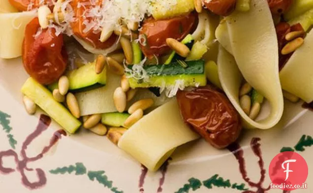 Pappardelle Con Zucchine, Pomodori Arrostiti e Rosmarino Fresco