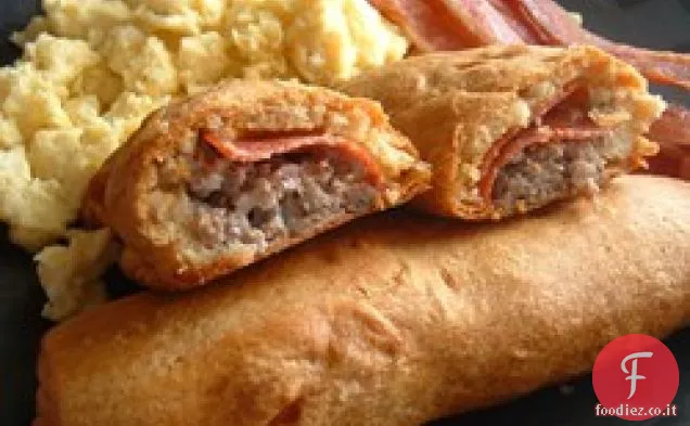Involtini a mezzaluna di salsiccia