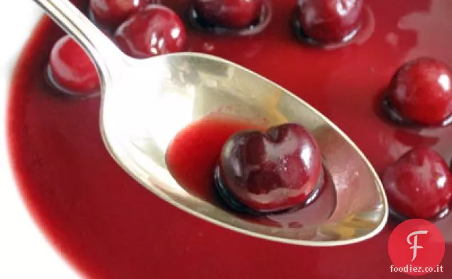 Zuppa di ciliegie fresche con menta fresca (Soupe de Cerises Ã la Menthe)