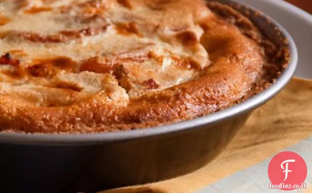 Torta di pesche secca con crosta di biscotti sbriciolata