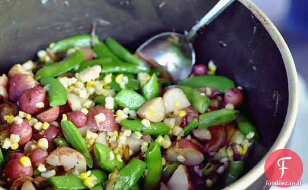 Patate, fagiolini e mais in salsa di burro marrone al limone