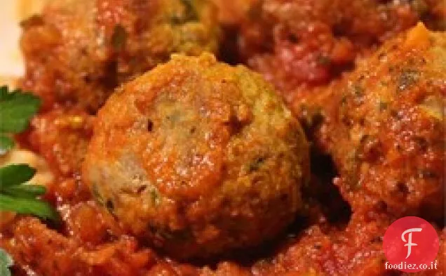 Albondigas alla spagnola in una soleggiata salsa mediterranea
