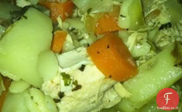 Zuppa di carcassa di tacchino