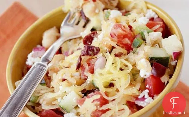 Insalata alla greca con Spaghetti Squash