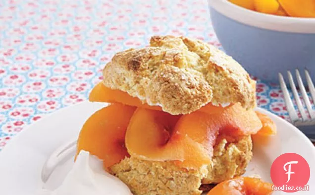 Shortcakes alla pesca di farina di mais