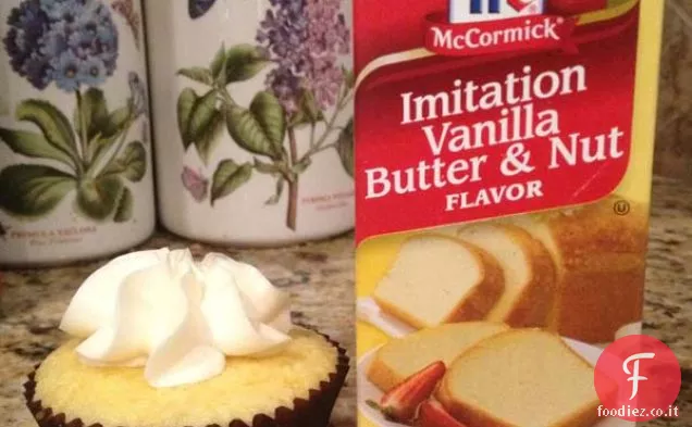 Cupcakes con un ingrediente segreto-Estratto di vaniglia, burro e noci