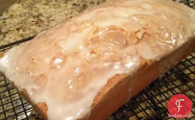 Torta di libbra di panna acida al limone