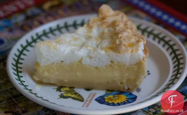 Torta cremosa di meringa al limone-Fatta con latte