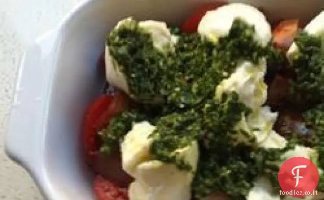 Insalata Caprese sorridente