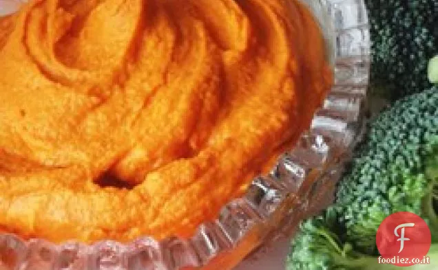 Hummus di peperone rosso arrostito dolce speziato