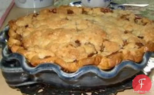 Torta di mele avvolta in carta