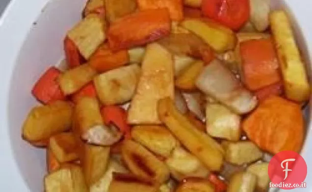 Ortaggi a radice arrostiti con succo di mela
