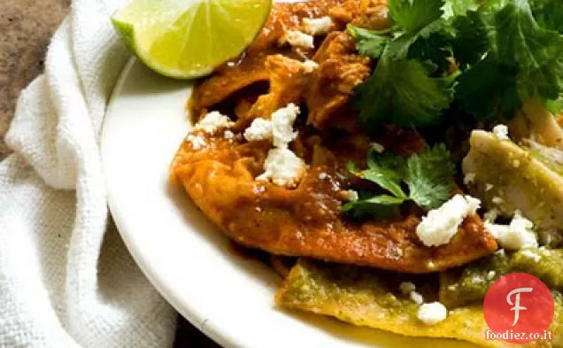 Chilaquiles con salsa di Ancho-tomatillo
