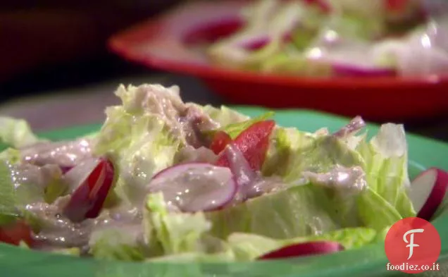 Insalata facile con condimento cremoso al tomatillo arrosto