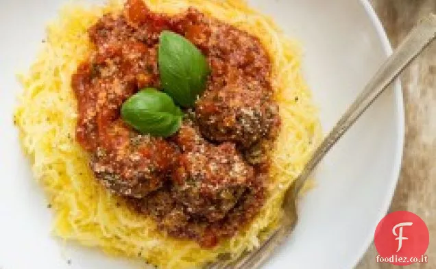 Palline di fagioli italiani e spaghetti Squash Noodles
