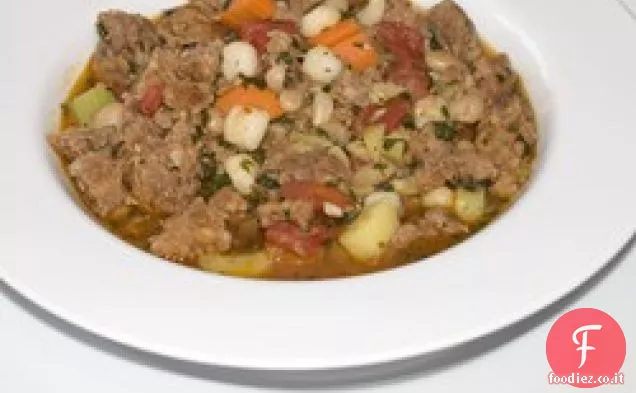 Zuppa di salsiccia piccante con coriandolo