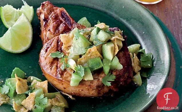 Braciole di maiale alla griglia del Cile con tortilla-Tomatillo Salsa