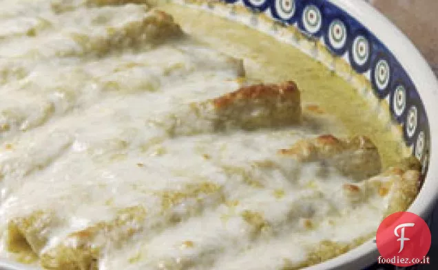 Enchiladas di pollo con salsa cremosa di Tomatillo