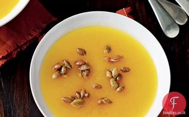 Zuppa di zucca con semi speziati