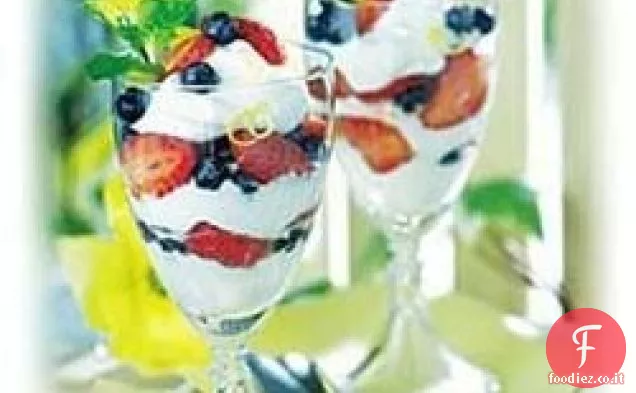 Parfait di Mousse al limone ai frutti di bosco