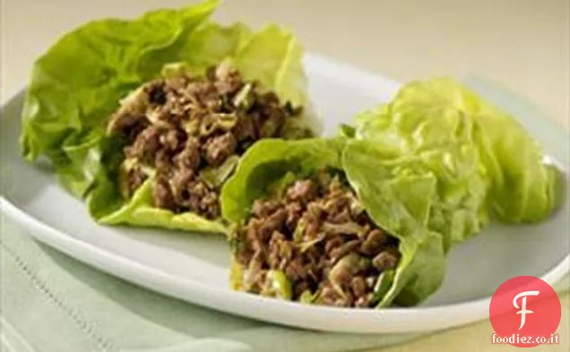 Involtini di lattuga in stile asiatico