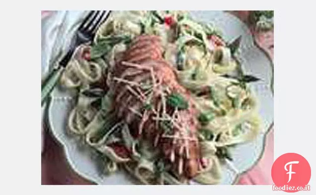 Cremoso pollo primavera pasta padella