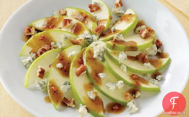 Insalata di mele, noci Pecan e Gorgonzola