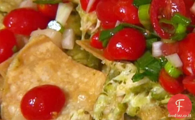 Nachos di pollo arrosto con salsa verde al peperoncino