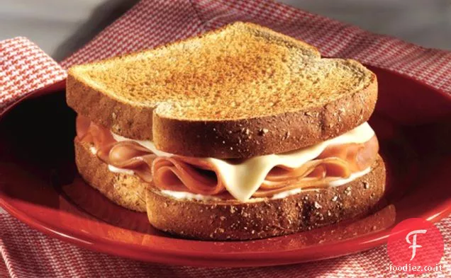 Panino con prosciutto e Cordon Bleu